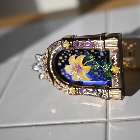 Rapunzel Bath & Body Works Tangled
Wallflower Night Light Brand New With Tags - Picture 2 of 15